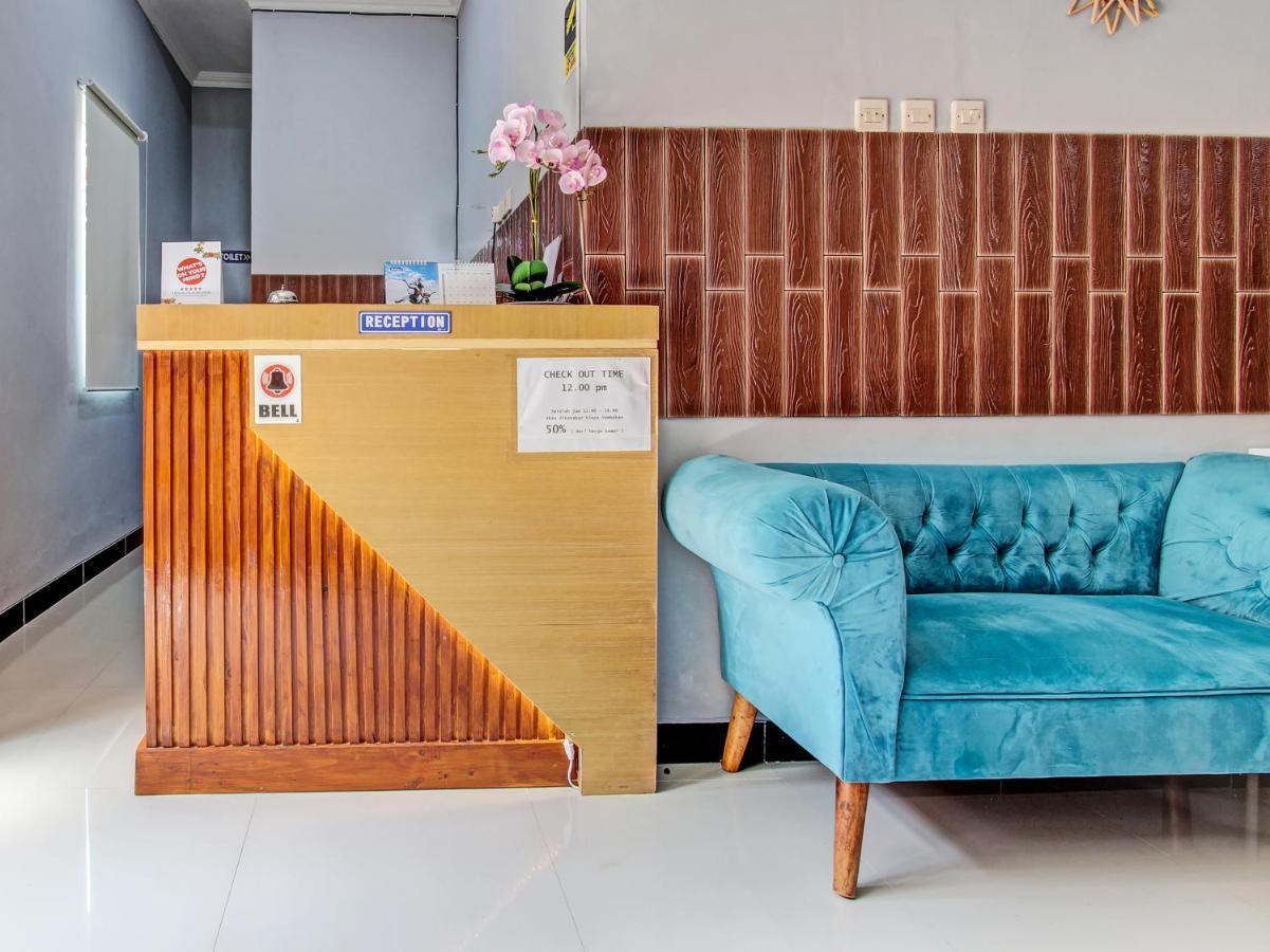Oyo 91686 Triple S Hotel Malioboro Yogyakarta Exterior photo